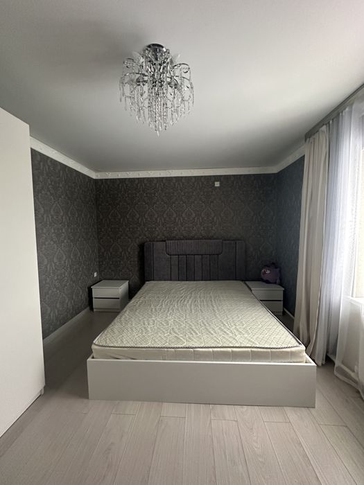 Продам спальный гарнитур