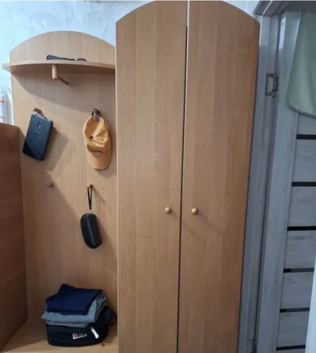 Продам прихожую мебель