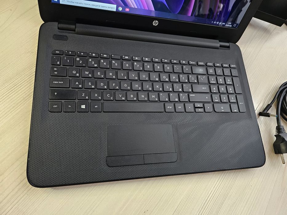 HP ноутбук для работы Intel® Core™ 15