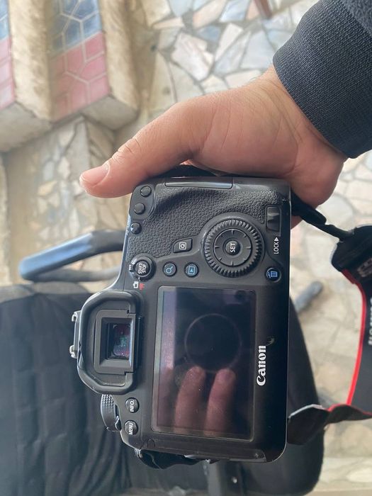 Canon 6D idial holatda