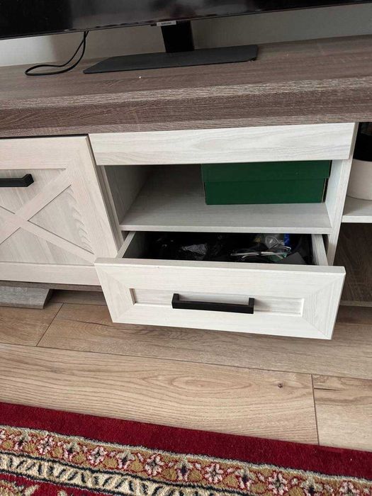 Тумба под телевизор