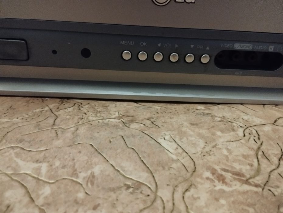 Телевизор LG RT21F355V