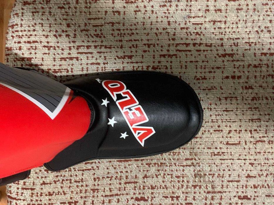 футы красные velo