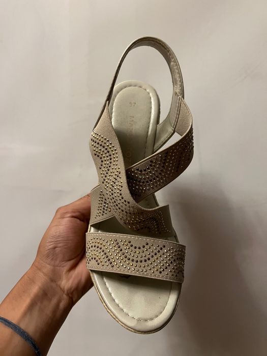 Летние босоножки