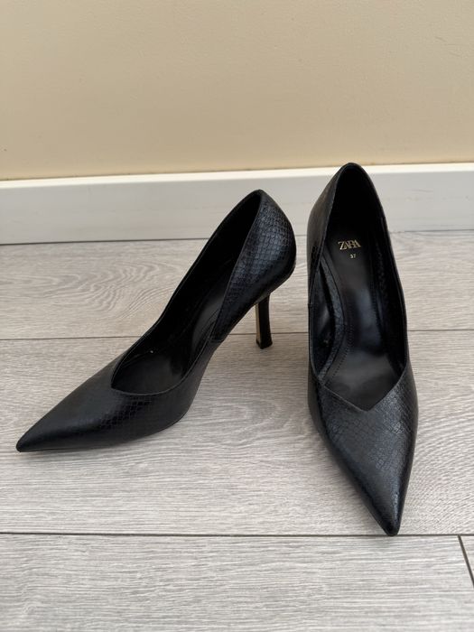 Zara 37 negru 10cm