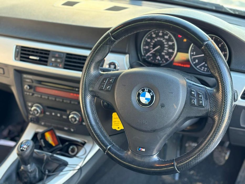Dezmembrez BMW 320i E93 Cabrio 95.000 Miles, an 2008 2.0i xenon recaro