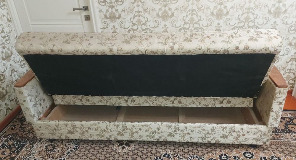 Диван раскладной б/у