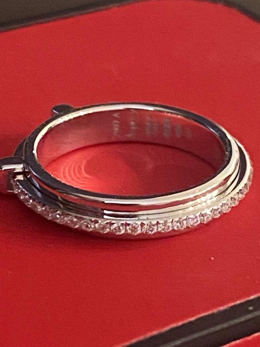 Продам золотое кольцо Италия оригинал