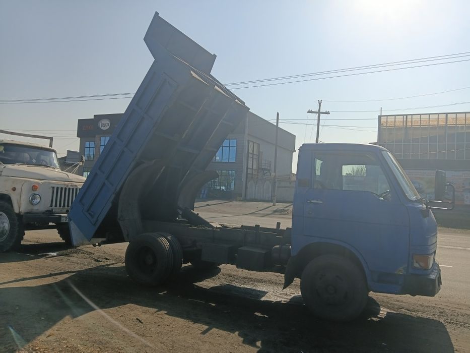 Продам машину кия титан