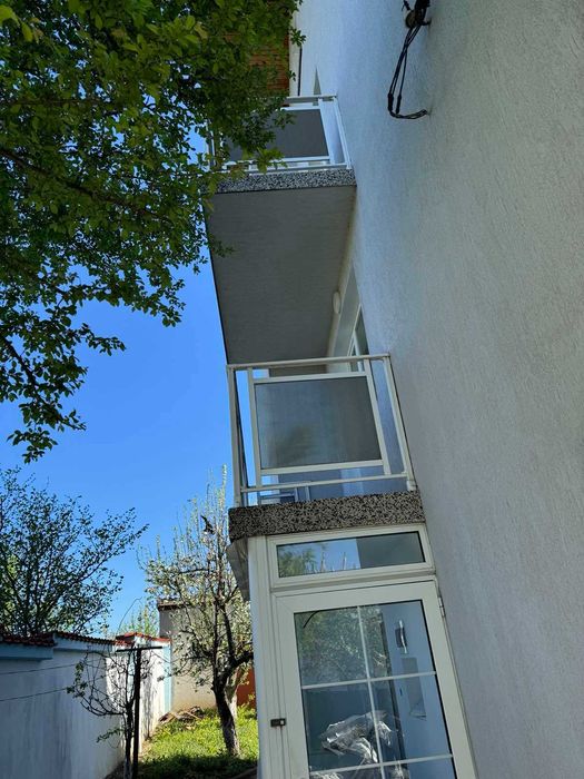 Дава се под наем Къща в с. Мировяне, Област София-град - 200 кв.м за 1390 € - Снимка #2