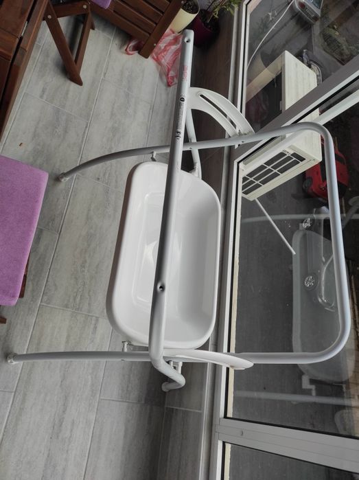 Бебешка ваничка със стойка Cam