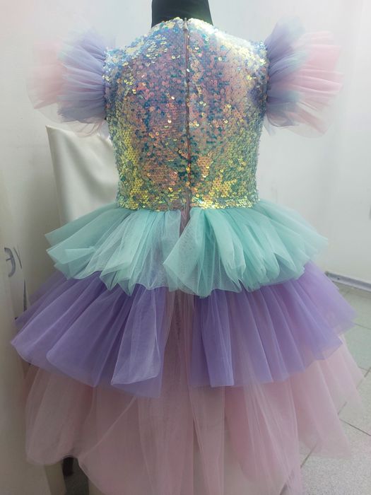 Платье  для девочки 6-7 лет,размер 118-122