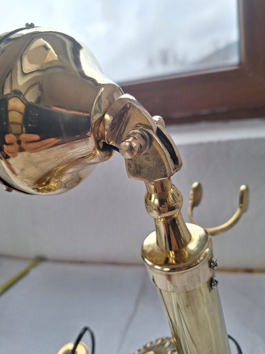 Ретро телефон бронзов