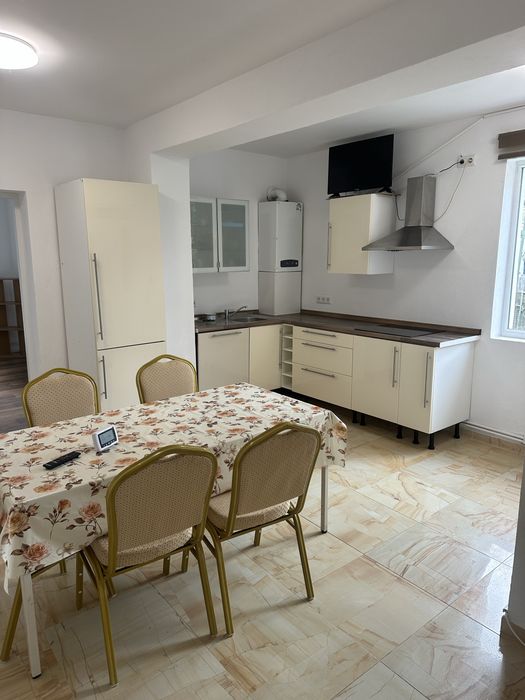 Casa de inchiriat