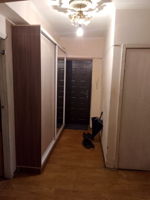 Продам квартиру 3 -х комнатную