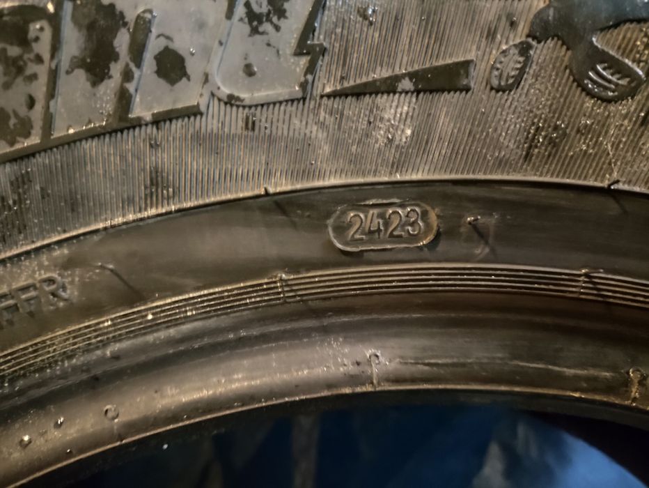 Продам зимние шины