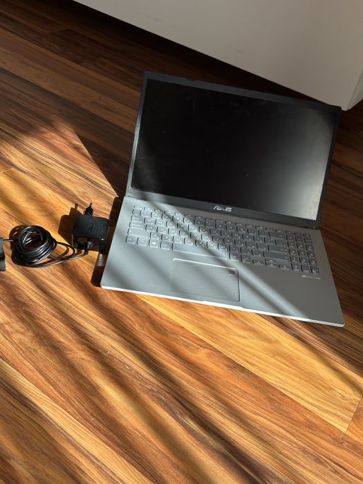 Лаптоп ASUS 15.6" Ryzen 5 16GB RAM  512GB SSD