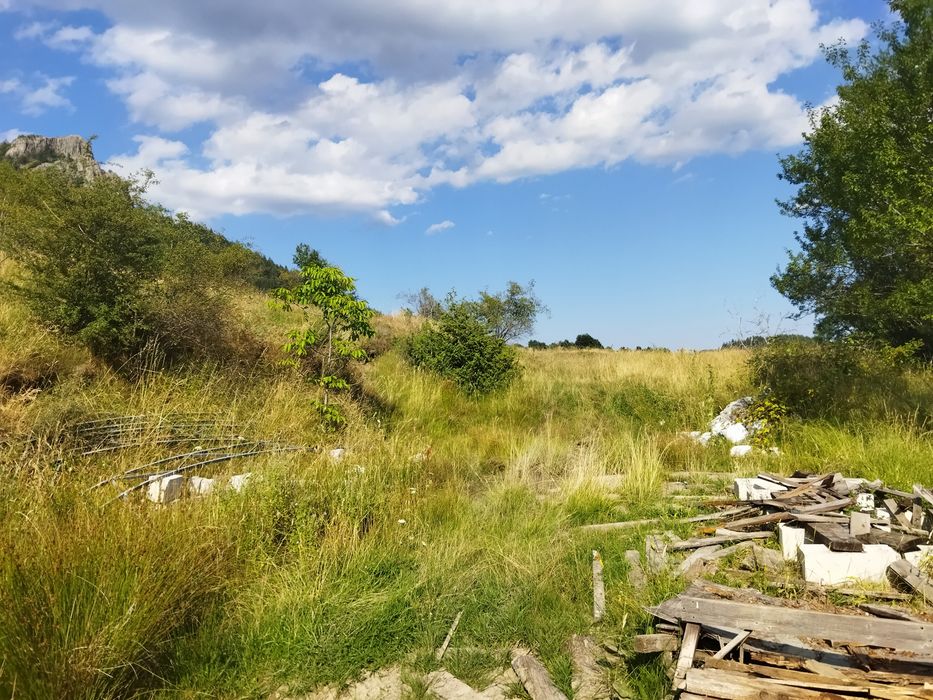 Продава панорамен южен парцел в гр.Смолян