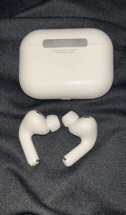 airpods pro 3 mai multe detalii in pv
