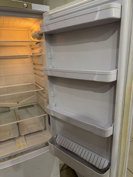 Холодильник INDESIT
