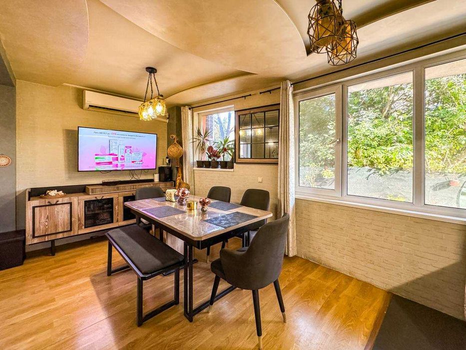 Продава се Тристаен апартамент в Бургас, Сарафово - 129 кв.м за 1318 €/кв.м - Снимка #2