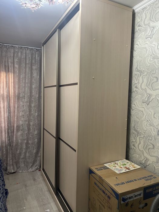 Продам шкаф б у купе