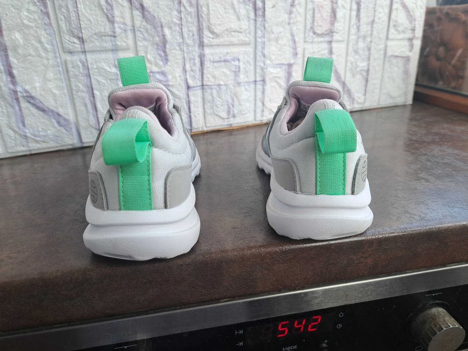 детски маратонки Adidas,кецове,спортни обувки,адидас,ном.30 за момче