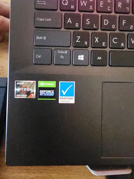 Asus Vivobook 14 x Oled