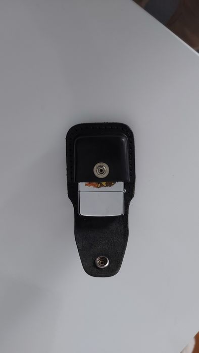 Bricheta si husa zippo de colectie