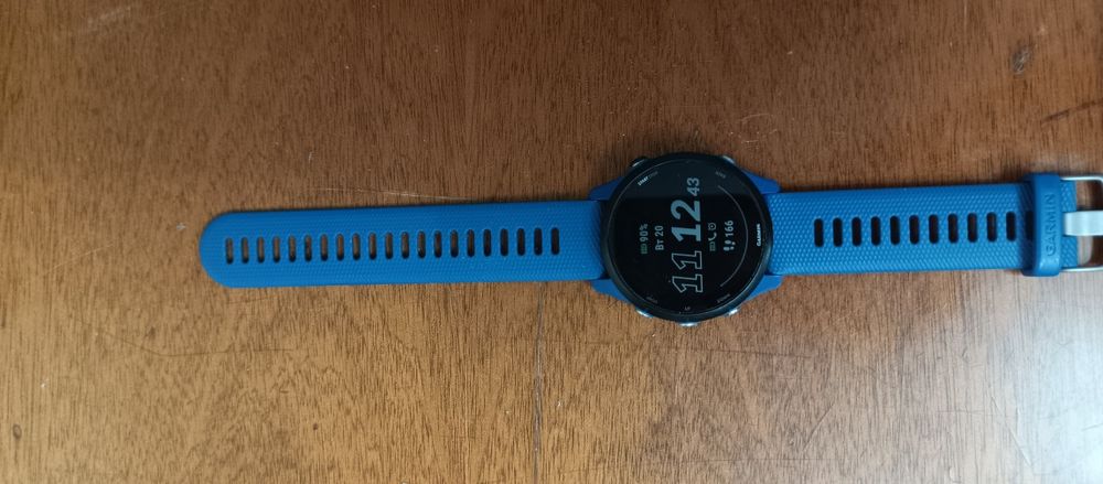 Продаю часы Garmin 255