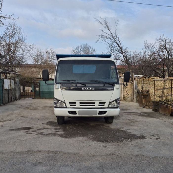 Исузи самасвал Isuzu