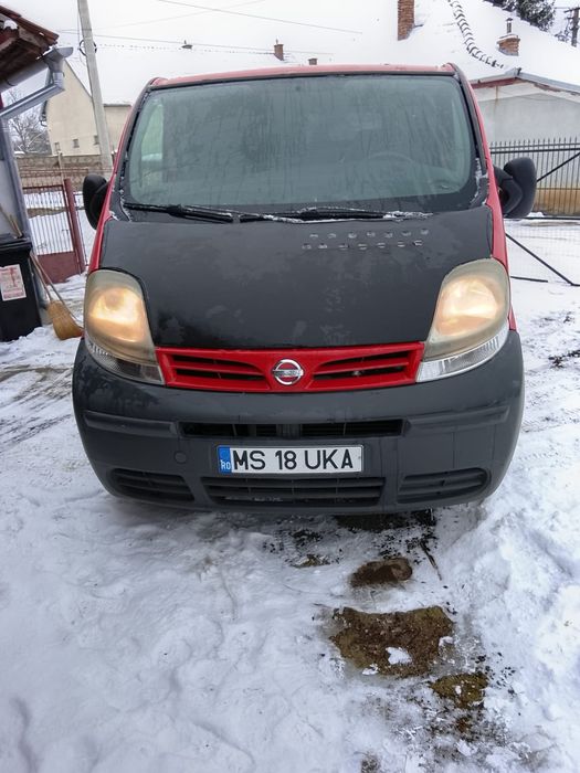 Vând Nissan Primastar