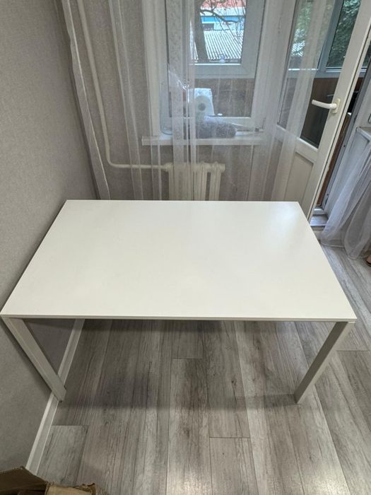 Продам стол Икеа