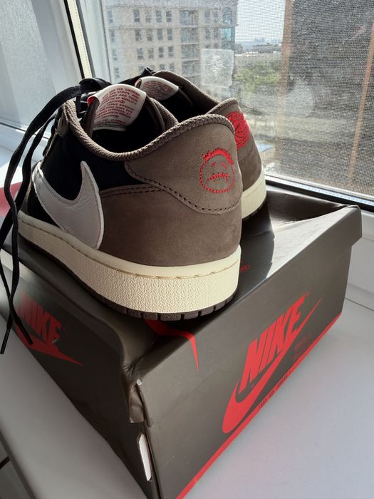 Air Jordan 1 x Travis Scott Dark Mocha