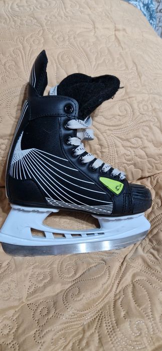 Продам коньки детские