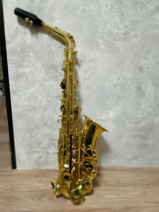 Саксофон, состояние б/у