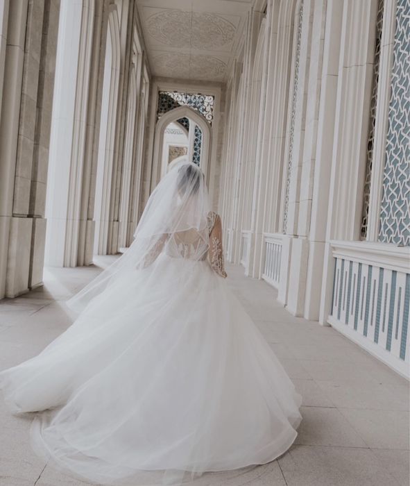 Продам шикарное свадебное платье