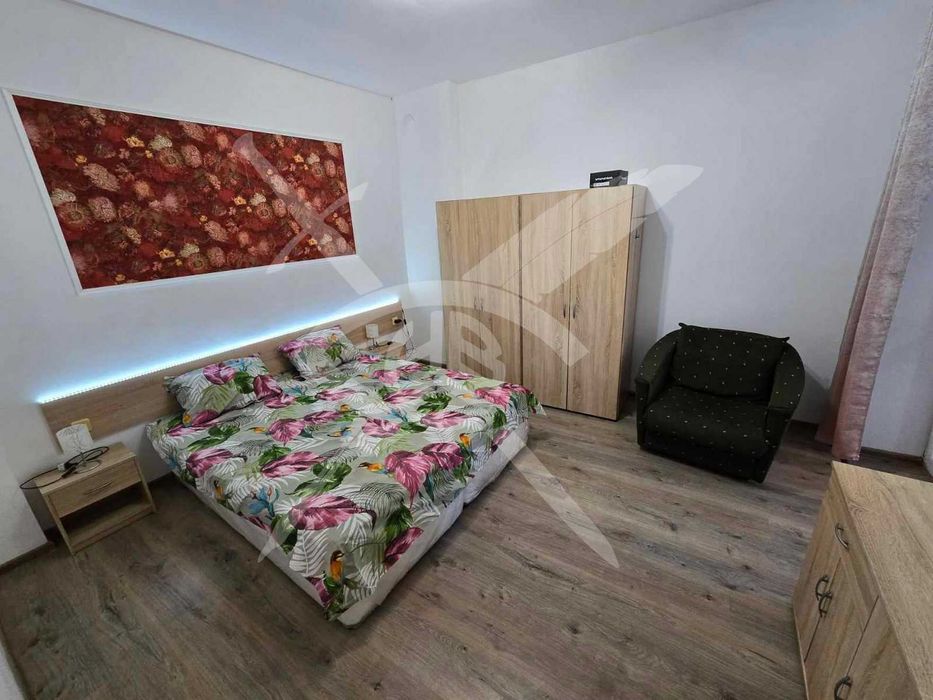 Дава се под наем Двустаен апартамент в Варна, Център - 55 кв.м за 450 € - Снимка #2