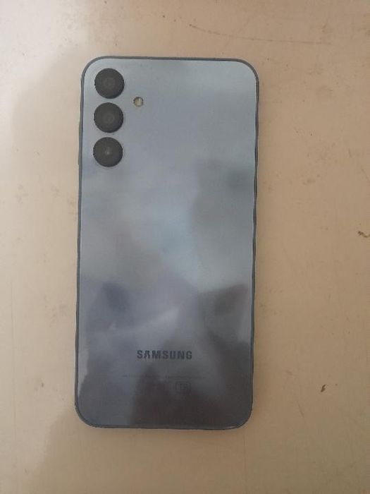 Samsung A15 sotiladi yoki obmen
