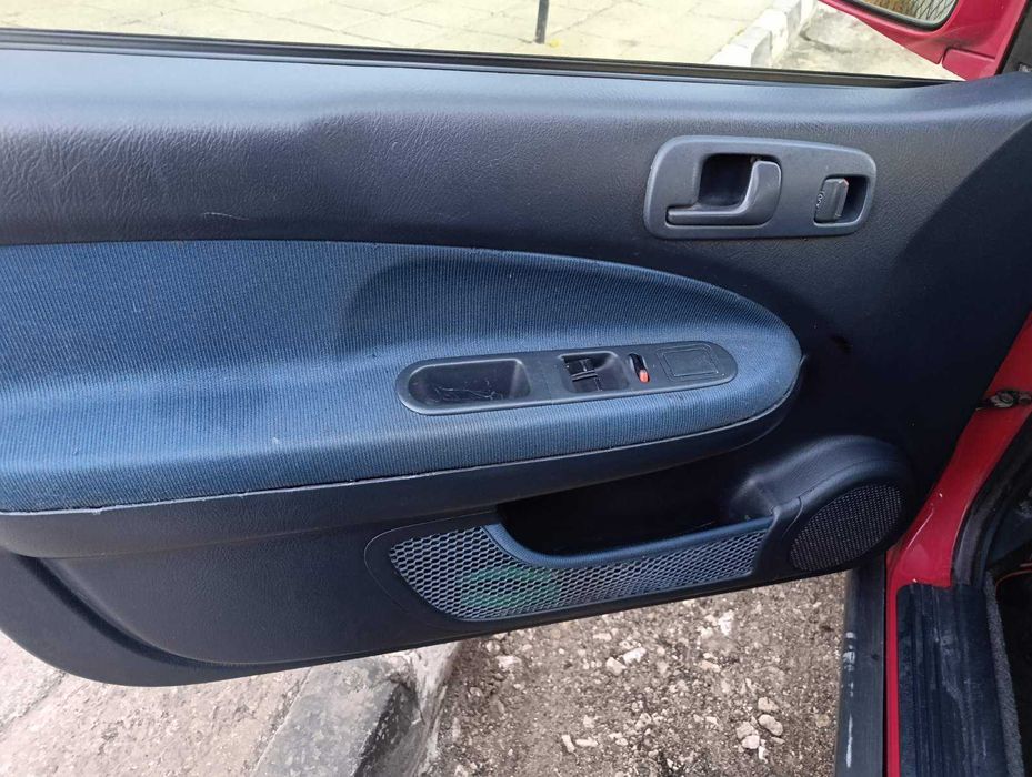 Продавам Honda HR-V