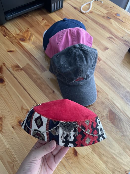 Кепки и этно такия