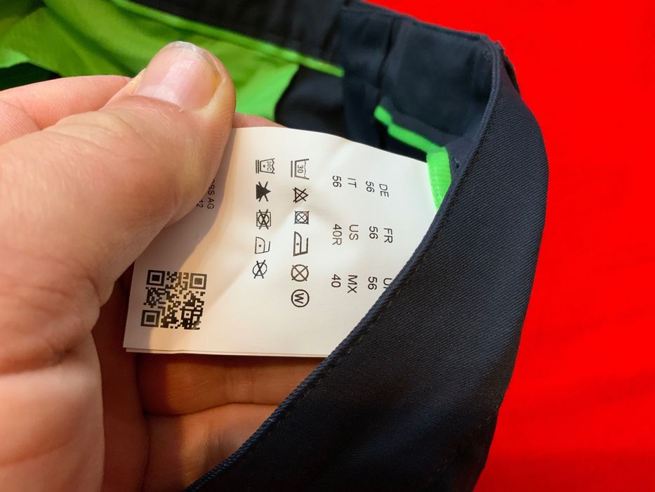 Hugo Boss-оригинален панталон 38 размер,хл