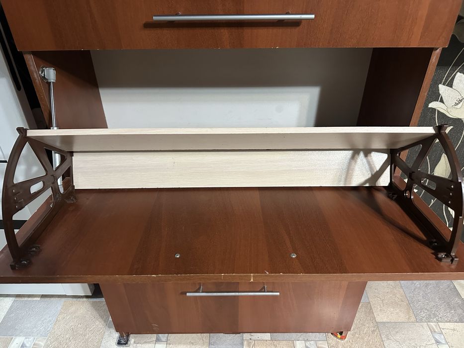 Продам обувницу