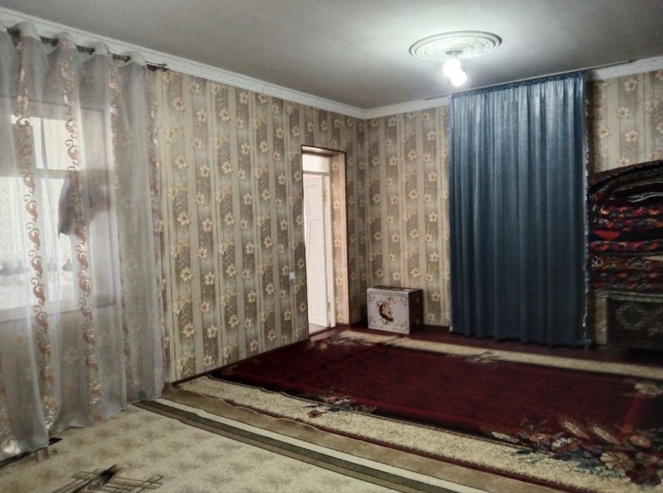 hovli sotiladi. id-068