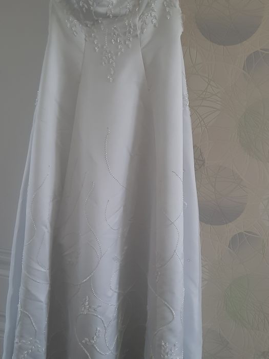 Продаю платье свадебное