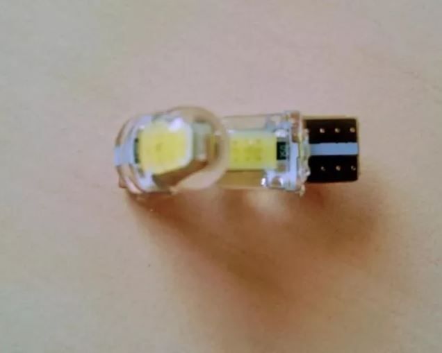 Авто лед-крушки Т10, (за плафони, багажник, жабка и др.) Без грешки