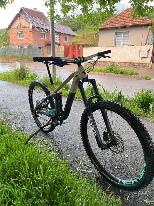 bicicleta enduro cube stereo race 170