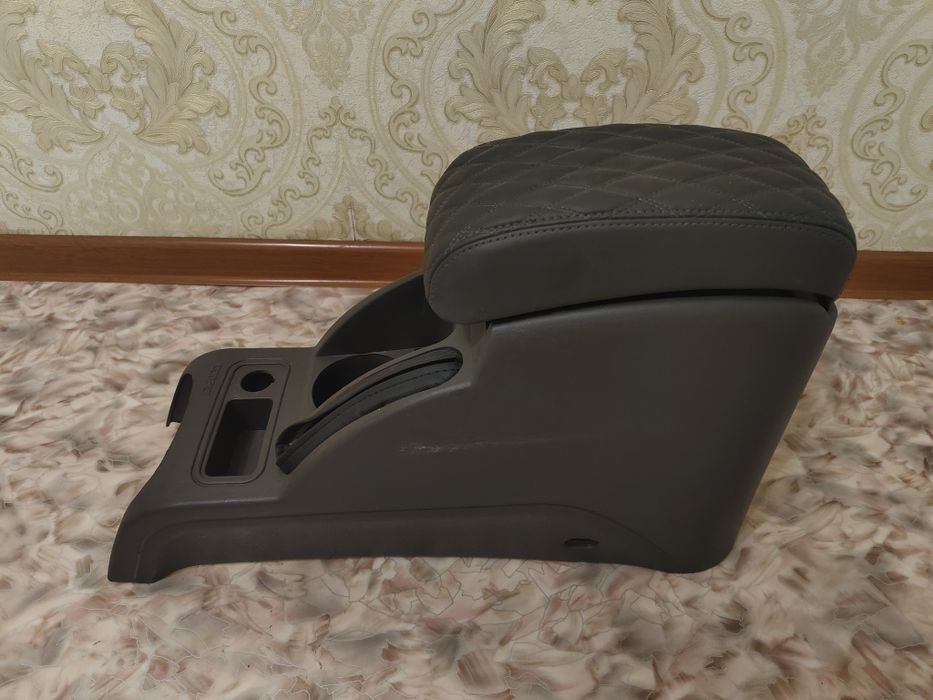 Продаётся подлокотник для chevrolet cobalt