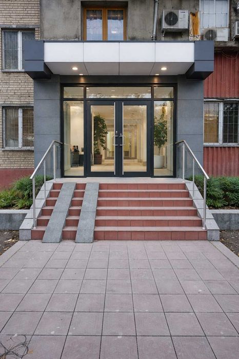 Аренда офис,  в доль дороги, первая линия, Ижара, без посредников