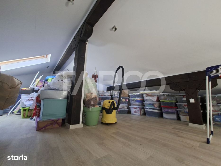 Casa individuala de vanzare - Sura Mica- 4 camere si 490 mp teren